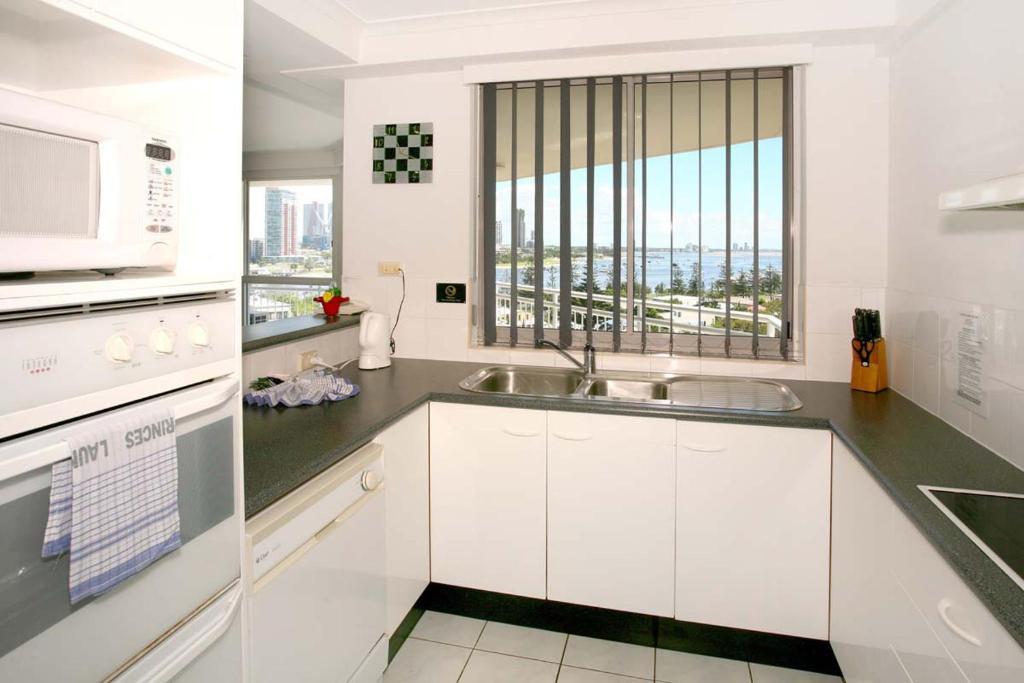 Ocean Sands Resort Gold Coast Ruang foto