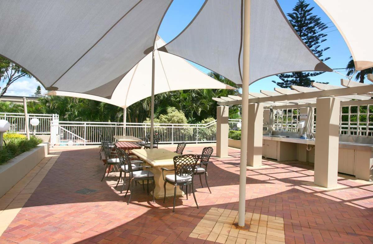 Ocean Sands Resort Gold Coast Bagian luar foto